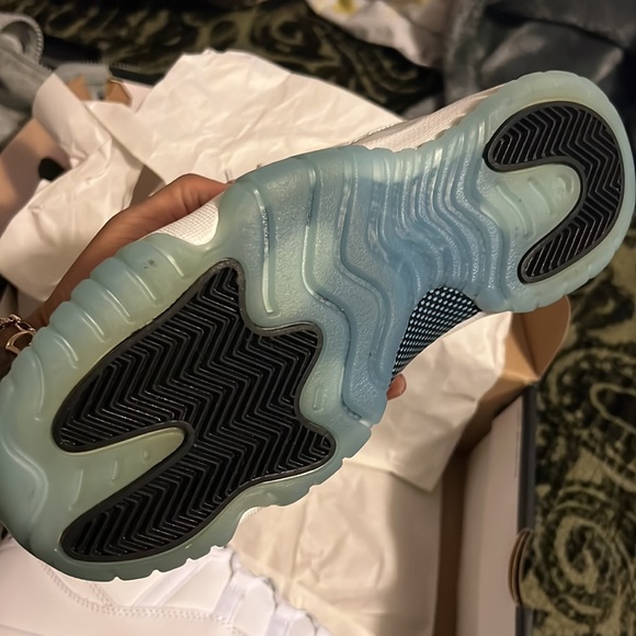 Vintage (Used) 2014 Jordan 11s. Size 6.5 for #sale - Picture 2 of 4